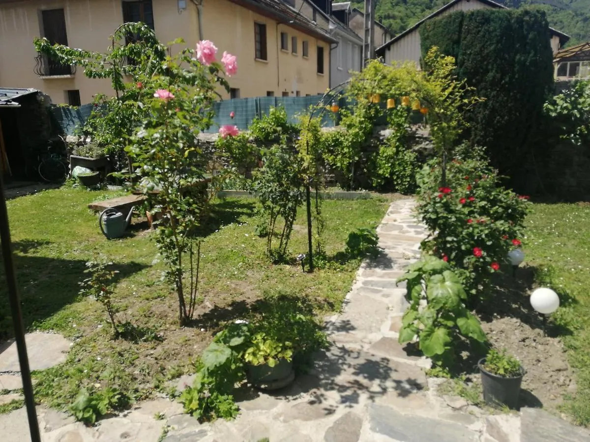 Les Rosiers Villa Bagneres-de-Luchon 0*,  France